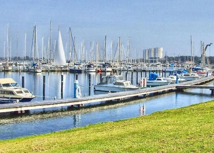 Direkt-am-suedstrand דירה *